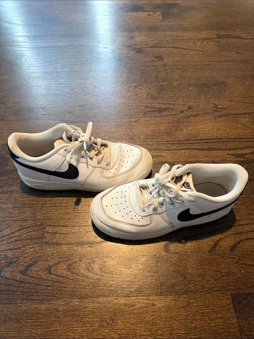 Nike Kids Air Force One White Leather Sneakers with Black Swoosh Accent Size 3Y